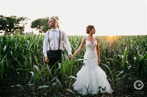 Summer Wedding Photography Inspiration | Complete Weddings + Events