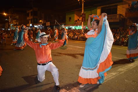 Los juegos tradicionales o juegos populares son las actividades de diversión y esparcimiento que caracterizan a un determinado pueblo, región o país. Quevedo celebra a lo grande | Diario El Río