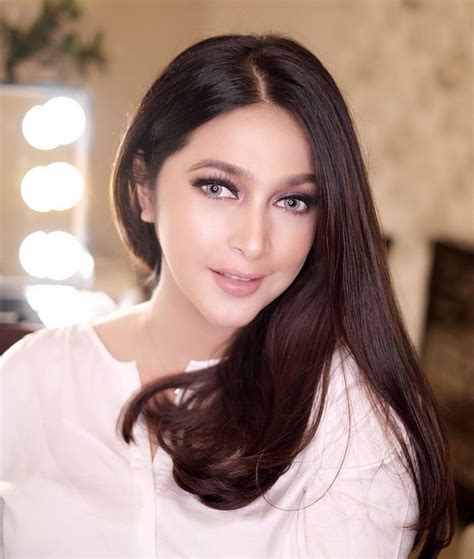 10 Artis Indonesia Ini Wajahnya Blasteran Arab, Cantik ...