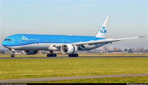 Ph Bvv Klm Royal Dutch Airlines Boeing 777 300er Photo By Günter