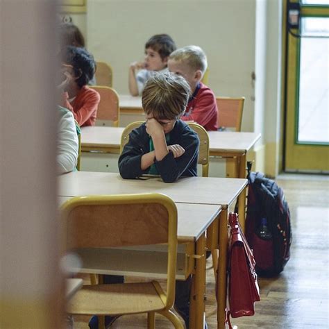 Keiner hat eine schlechte note. Anzeige! Lehrer verbietet Schüler Pinkel-Pause | InTouch