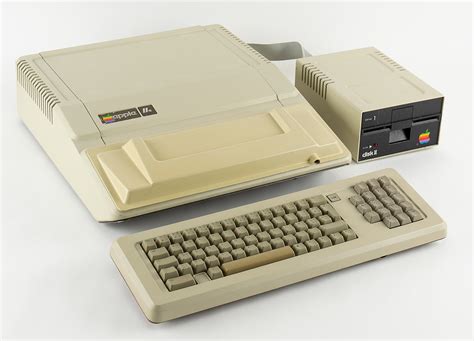 Apple Iie External Keyboard Prototype And Computer Rr Auction