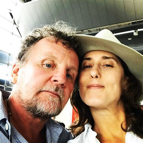 A chef paola carosella usou seu twitter para o que pareceu ter sido uma cutucada no próprio marido e em homens que ainda não se enxergam como responsáveis pelas tarefas domésticas. Paola Carosella publica clique inédito ao lado do namorado ...