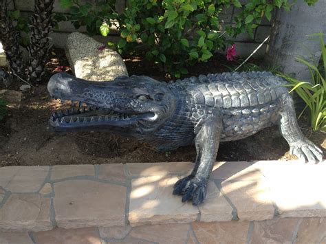 Alligator Critter Lizard Garden Sculpture Lawn Figures Outdoor
