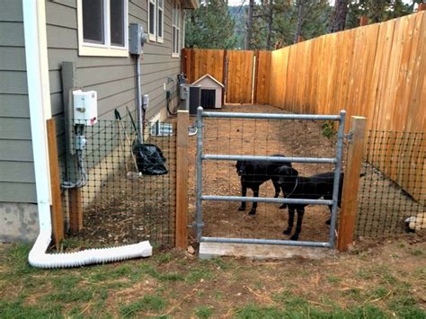 Hog wire fence deer fence farm fence backyard fences fence gate cattle panel fence chicken wire fence welded wire fence wire and wood fence. Backyard Dog Run Fence: A Setup Your Dog Will Enjoy - Pet ...