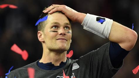Tom Brady Social Distancing By Rewatching Epic Super Bowl Li Comeback