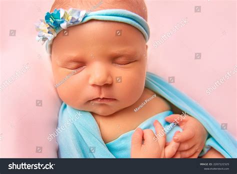 Newborn Baby Girl Sleeping Photo Session Stock Photo 2207121525