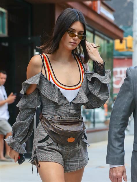 Kendall Jenner Really Loves Fanny Packs Right Now Teen Vogue