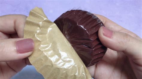 Classic chocolate mousse makes any dinner feel a little more fancy. I bloom chocolate mousse cupcake squishy - YouTube