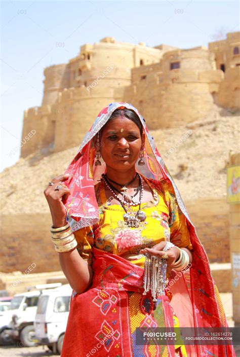 Beautiful Indian Woman — Asia Traditional Stock Photo 162614278