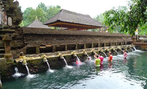 Tirta Empul Tampak Siring Bali Holy Spring Water Temple Société