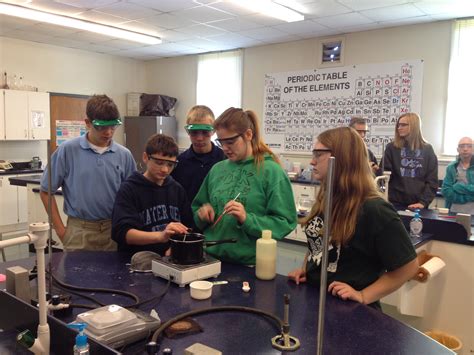 Did you have this much fun learning science in middle school? Science Club! - Mater Dei Catholic High School - Breese, IL
