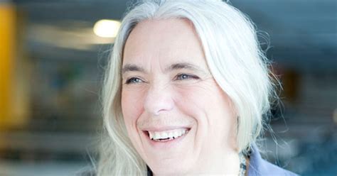 Le devoir, le quotidien indépendant par excellence au. Manon Massé : par-delà la moustache - URBANIA