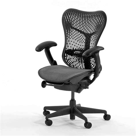 This ergo office chair has excellent adjustable lumbar support, to provides the best support for all types of people. How to Choose an Ergonomic Office Chair - TheyDesign.net ...