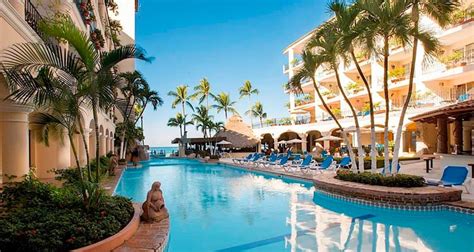 Looking for the club saujana resort? Plaza Pelicanos Club Beach Resort | Tripnow