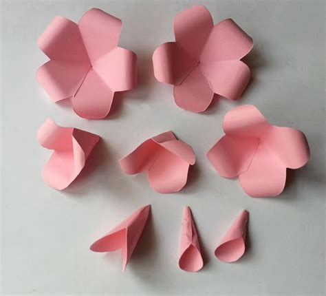 Did you know paper flowers date back to 100 b.c.? Diy Paper Rose · How To Make A Flowers & Rosettes ...