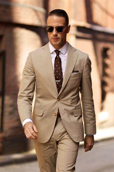 Summer Beige Formal Mens Suits Notched Lapel Tuxedos Mens Wedding Suits Two Button Best