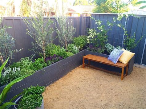 Smart shed offers a quick, no fuss assembly through the use of its patented solid aluminium corners. Pin by Birdies Garden Products on Raised Garden Beds ...