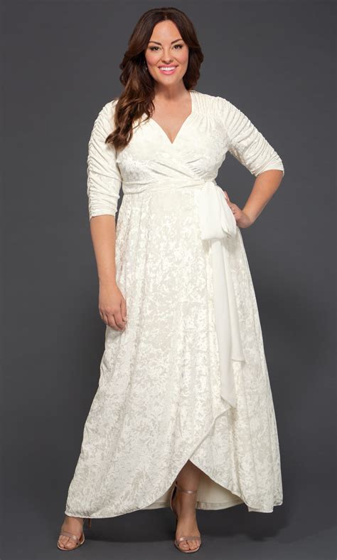 Wedding dress sample sale | 1000s of designer wedding dresses from top bridal boutiques up to 80% less than retail. Vie en Velvet Wedding Dress - Sample Sale