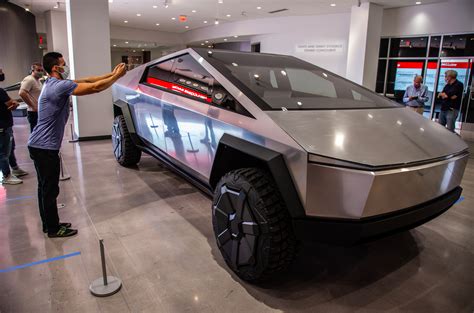 Tue, aug 17, 2021, 4:00pm edt Tesla's new Cybertruck design will be 'better,' but expect ...