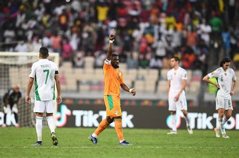كوت ديفوار يطيح بمنتخب الجزائر خارج أمم إفريقيا ويرافق غينيا