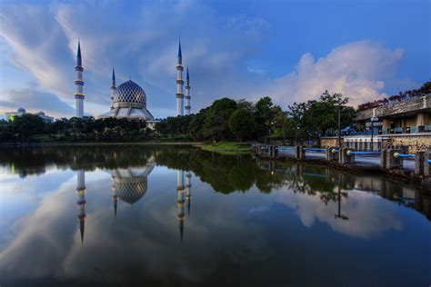 Shah alam is one of the cities in selangor, granted its city status on 10th october 2000. Elevation of Indah Residences Kemuning Utama, Shah Alam ...