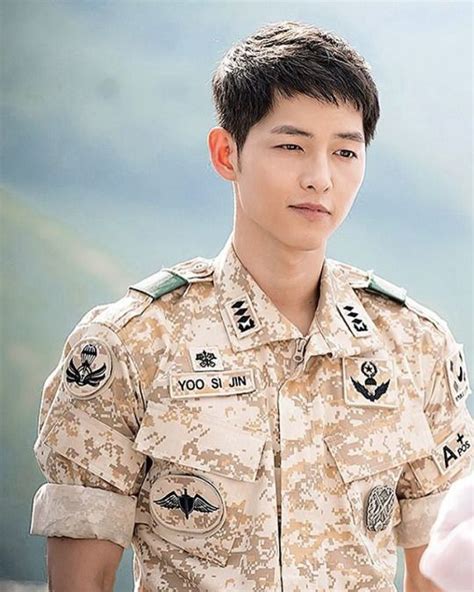 In real life a captain must shoulder a lot of burden and would look older. china has strict rules on broadcasting foreign dramas, but relaxed them for descendants of the sun, whose production was reportedly partly funded by chinese. Pin en kdrama