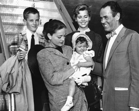 The story behind hollywood icon jane fonda's family. Familie Fonda: Im Schatten eines übermächtigen Vaters ...