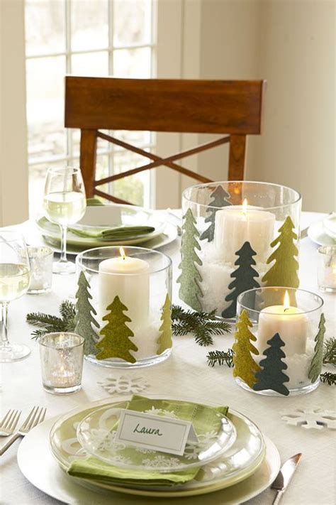 Square accent table christmas tree shop. 53 DIY Christmas Table Settings and Decorations ...
