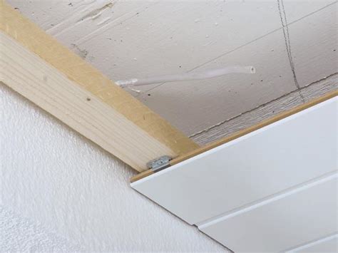 Halogenstrahler / baustrahler smartwares ip44 schwarz 120 watt. So montieren Sie Einbauspots in eine Paneeldecke | BAUHAUS ...