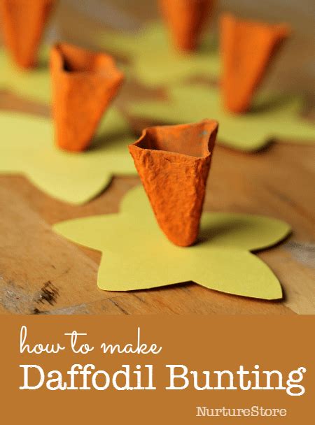 This video presents the how to draw a daffodil topic. Spring crafts :: beautiful daffodil bunting - NurtureStore