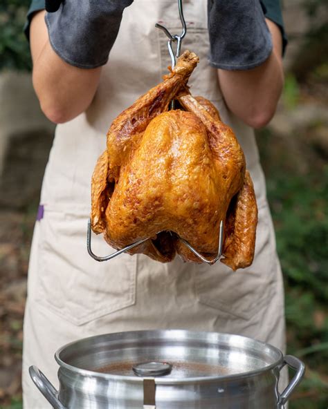 the terrified beginner s guide to deep frying a thanksgiving turkey flipboard