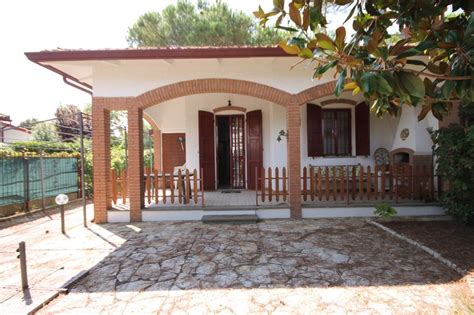 Da oltre 25 anni sul mercato immobiliare di lido di pomposa e dei lidi ferraresi (comacchio). V157: Villetta in vendita a Lido delle Nazioni | Detached ...
