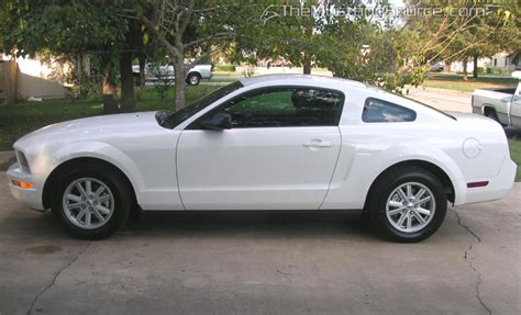 Performance White 2005 Mustang V6 The Mustang Source