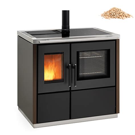 La gama de cocinas de leña calefactoras hergom saja son una fantástica elección para calentar una casa. Cocina de pellet y leña | Ravelli Group