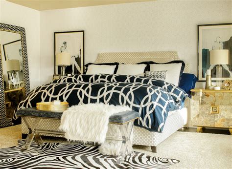 Find your style and create your dream bedroom scheme no matter what your budget, style or room size. 20 Beautiful Bedroom Designs with Gold and Navy Accents ...