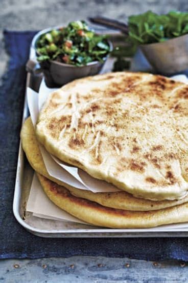 You can eat gravies too with maneesh! Tabouli with simple flat bread. | Jewish recipes, Middle east food, Savoury food