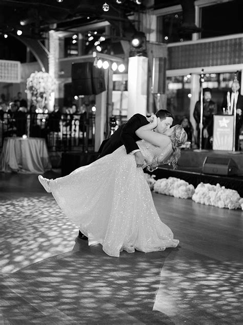 The First Dance Pier Sixty New York City Wedding New York City Wedding And Engagement