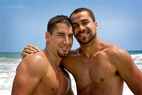 Survey Reveals A Large Number Of Straight Men Have Gay