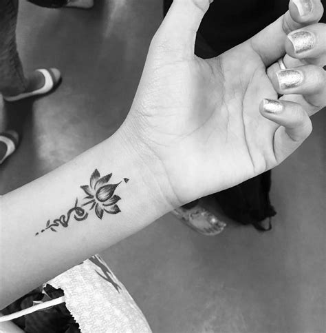 Top 100 Tattoo Designs For Girls In Wrist