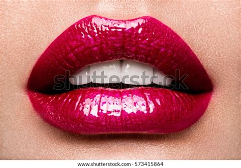 Стоковая фотография 573415864 Sexy Lips Beauty Red Lips Makeup