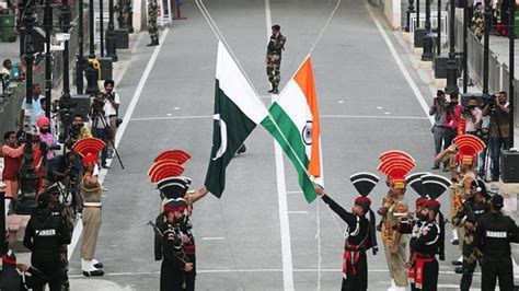 As Covid 19 Cases Rise Bsf Again Stops Entry Of Public At Wagah Border