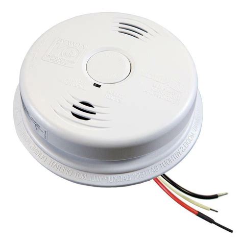 Smoke detector and carbon monoxide detector that speaks up in a friendly voice to give you an early warning when there's smoke or co in your home. Kidde Smoke And Carbon Monoxide Alarm, Hardwired With