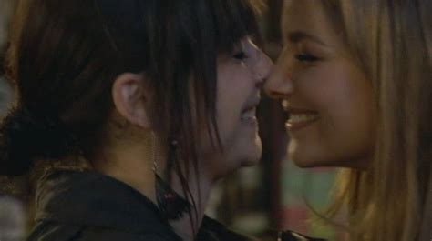 Anni And Jasmin Played By Linda Marlen Runge And Janina Uhse From The German Soap Opera Gzsz