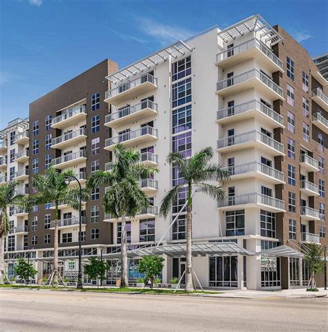 Blu27 - Luxury Waterfront Apartments in Miami