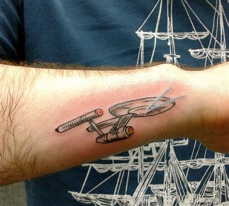 Minimalist star trek tattoo : 30 best images about Star Trek Tattoo's on Pinterest | 25th anniversary, Fred flintstone and ...
