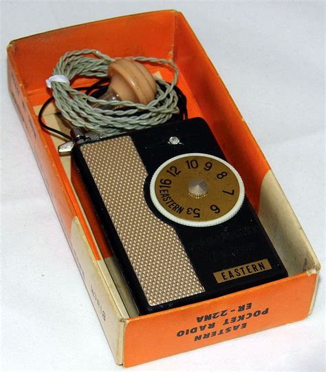 Vintage Eastern Germanium Crystal Pocket Radio Model Er 22na Made In