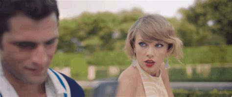 Enjoy Every Song From T Swifts 1989 Mashed Up In Under 3 Minutes