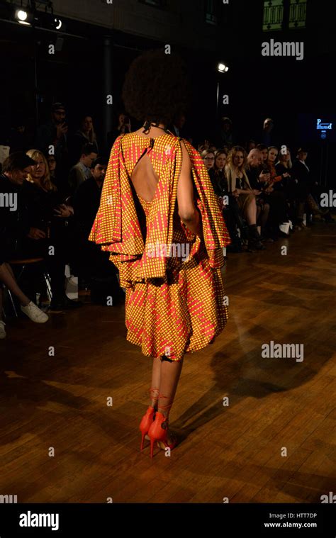 Paris Fashion Week 2017 Stock Photo Alamy