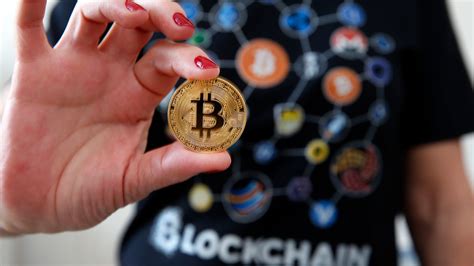 Bitcoin Tracking For Slight Weekly Losses Despite Regulatory Crackdown